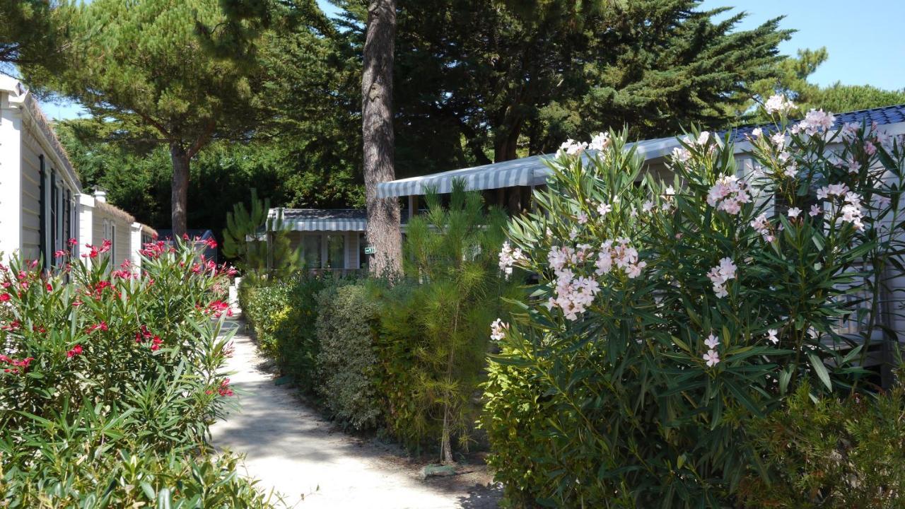 Camping Le Suroit Le Bois-Plage-en-Re Bagian luar foto