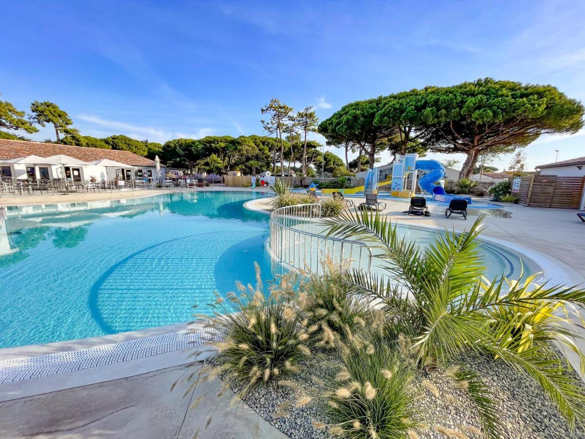Camping Le Suroit Le Bois-Plage-en-Re Bagian luar foto