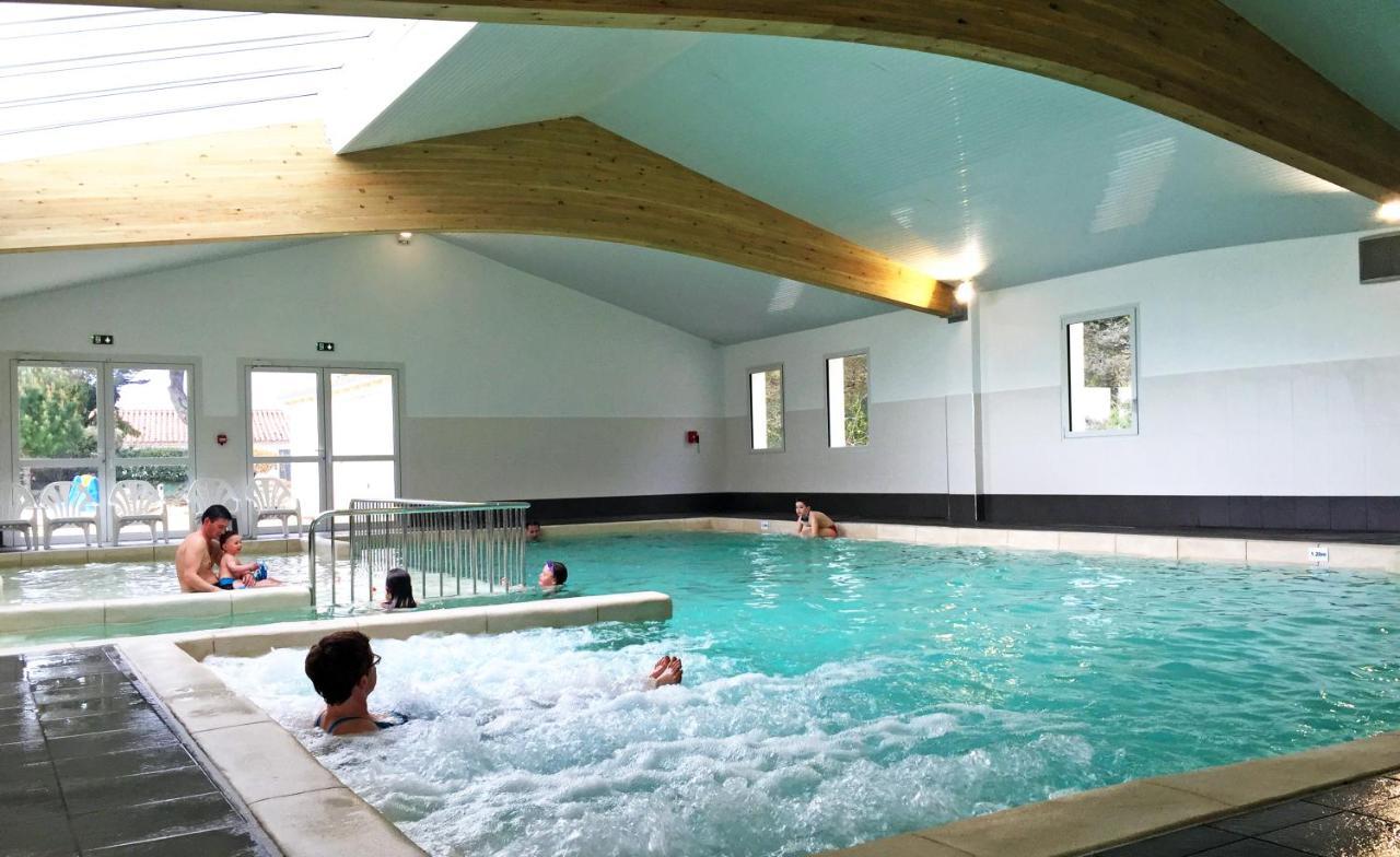 Camping Le Suroit Le Bois-Plage-en-Re Bagian luar foto